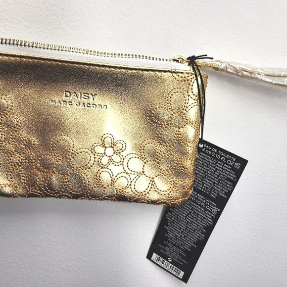 Marc Jacob's gold makeup bag small case change purse women’s wristlet NWT - Picture 3 of 9